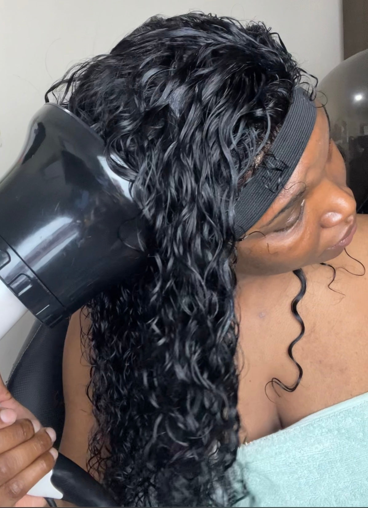 Glueless Loose Curly Wig (2 1/2” x 13” Lace Frontal